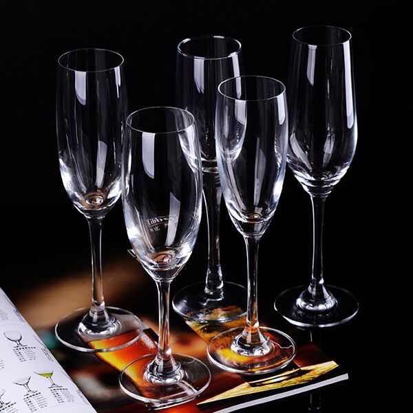 8 Món Quà Tặng Khách Hàng VIP Ý Nghĩa Tinh Tế 4 Bo-ly-ruou-vang-pha-le-170ml