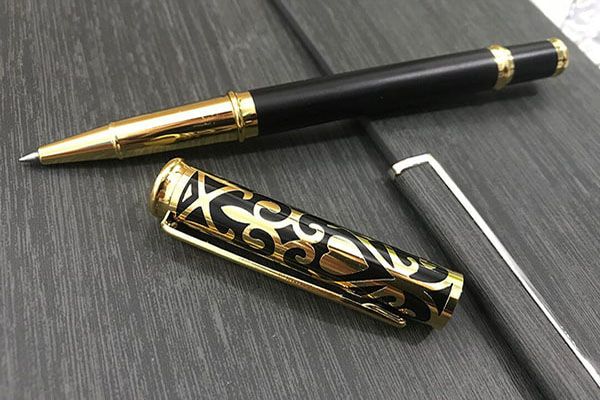 8 Món Quà Tặng Khách Hàng VIP Ý Nghĩa Tinh Tế 5 but ky cao cap cho doanh nhan